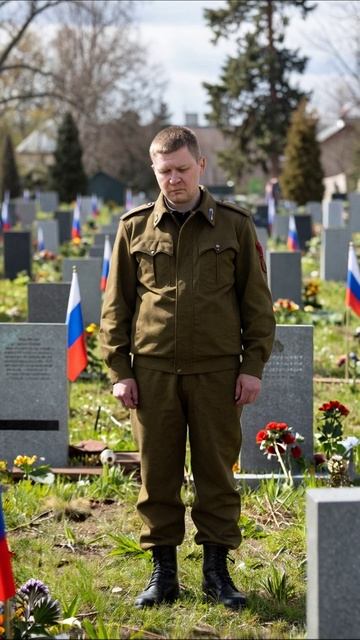 Тишина боли: Напоминание о потерях #память #потеря #грусть