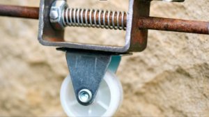 Умный упор для точного реза из старого колеса.