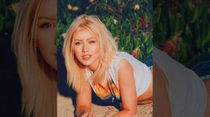 Christina Aguilera - сборник из 5-ти хитов.