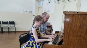 Кухарева Ирина, Кухарев Владимир Александрович. Н. Смирнова «Хорошее настроение».