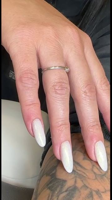 Перламутровое покрытие ногтей