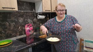 Хороший хозяин собаку в такую погоду на улицу не выпустит, но что не сделаешь ради любимого Барсика.