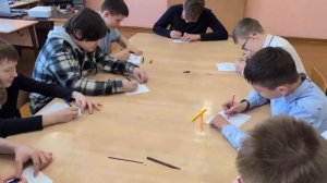 Школьное поздравление на 8 марта девочкам