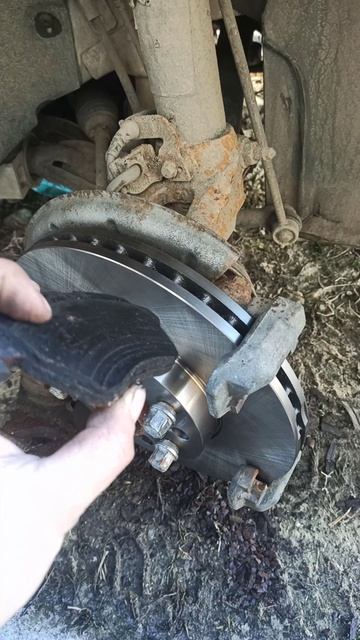 Пока есть такие клиенты автослесаря и механики без работы сидеть точно не будут.