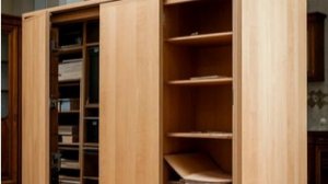 Разборка и упаковка шкафа для переезда.