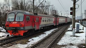 ЭД4М 0404 сообщением Кузнечное - Санкт-Петербург, на станции Девяткино