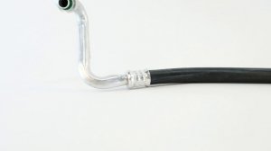 Трубопровод ВАЗ-2191 2015- компресора кондиционера всасывающий (к конденсеру) (KDAC)  Код: 18897