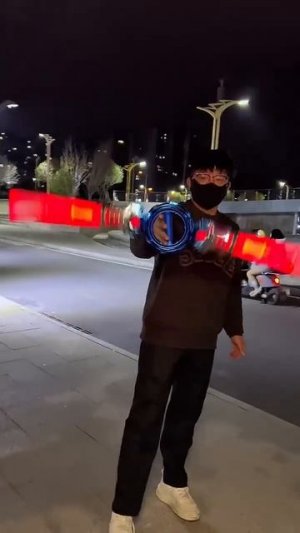 Двулезвийный световой меч с огненным вихрем!