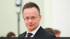 Сийярто указал на панику Киева из-за отказа Будапешта согласовать кредит ЕС