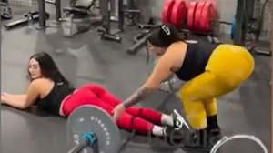 Неловкие  Моменты Женщин, Попавшие на Камеру