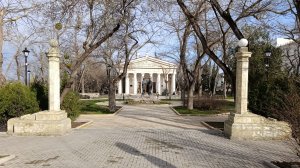 17. О ремонте сквера у храма Петра и Павла в Севастополе