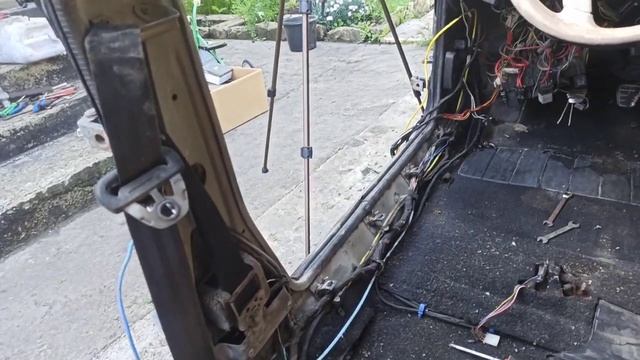 Вырезаем часть кузова с пассата б3. Резка б3 пассата.