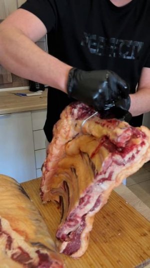 «Идеальная мраморность: раскрываем секреты приготовления эксклюзивной говядины сухого вызревания!»