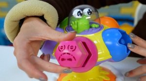 Авария - Медведь ремонтирует летающую тарелку _ Блог для детей малышей(1080P_60FPS)