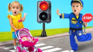 Дети учат правила дорожного движения