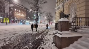 Почувствуйте зимнюю атмосферу Хельсинки ❄️ Прогулка по заснеженным улицам города | Финляндия