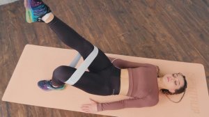 Ягодичный мостик на одной ноге с тканевой резинкой (20)