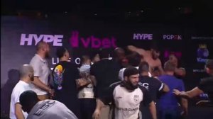 👊 Драка на конференции!