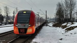 ЭС2Г 124 "Ласточка" сообщением Санкт-Петербург - Сосново на станции Девяткино