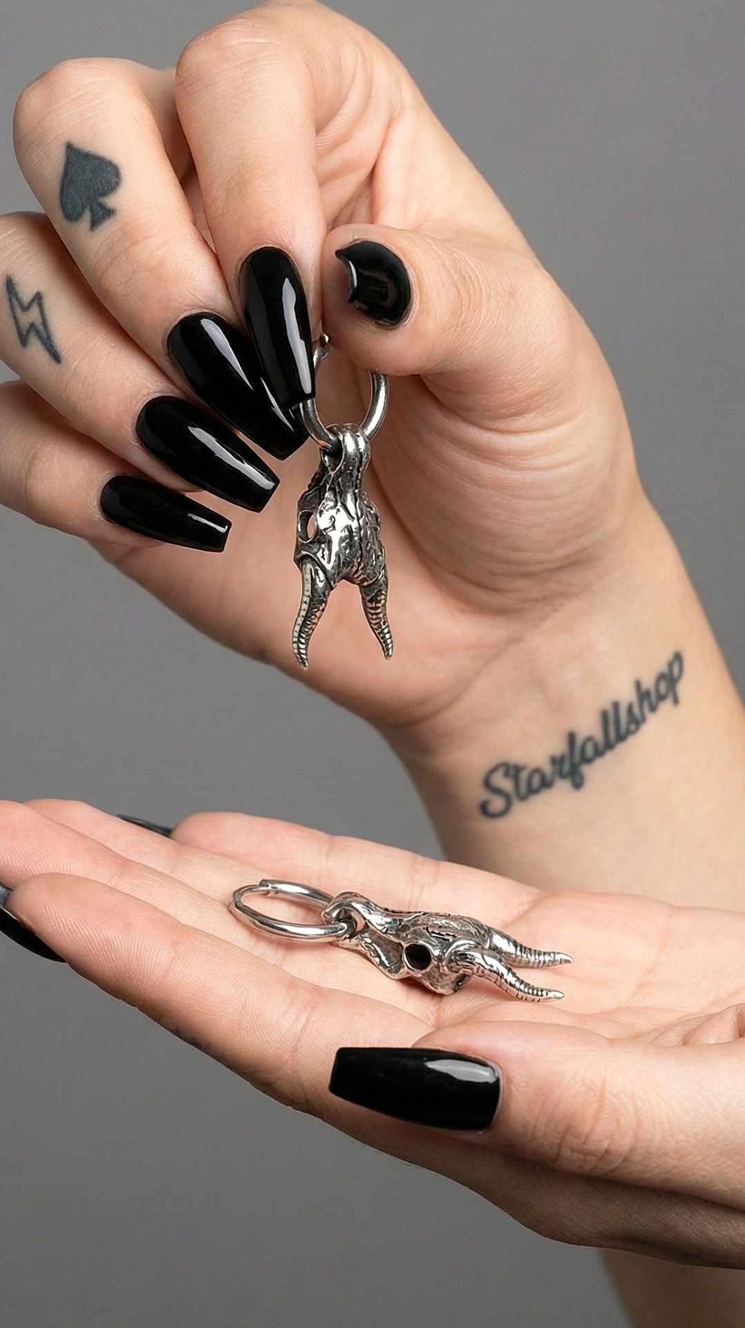 Серьги‑конго со съёмными подвесками "Череп антилопы" от StarfallShop