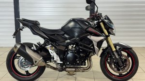 Suzuki GSR750