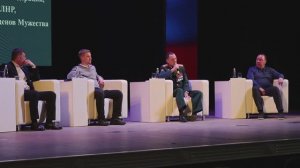 Молодежь Армавира встретилась с Героем РФ и кавалером 5 Орденов Мужества Артемом Чумаровым