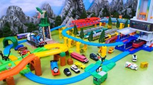 Поезда! Детская огромная железная дорога! Давай играть вместе! #45