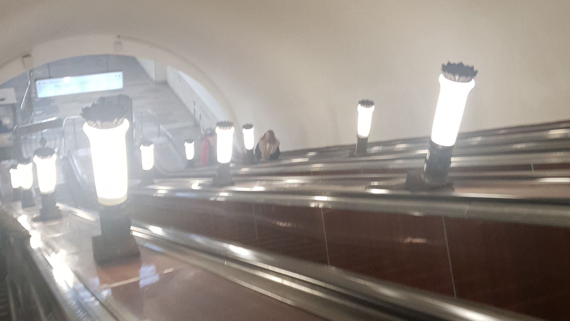 Перегон Октябрьская - Ленинский проспект