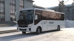 Иркутский политех получил автобус от энергохолдинга Эн+