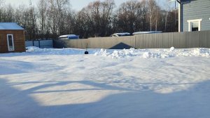 Копаем траншею в снегу. Пробираемся к дому