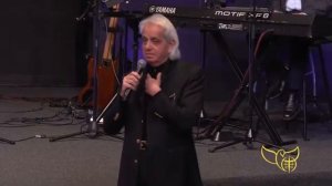 Мощное воздействие Слова Божьего при ежедневном чтении Бенни Хинн