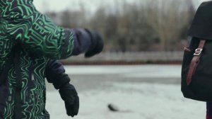 Детская шалость на тонком льду может привести к трагедии!