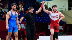 Российский борец невероятным приемом победил француза на первенстве Европы