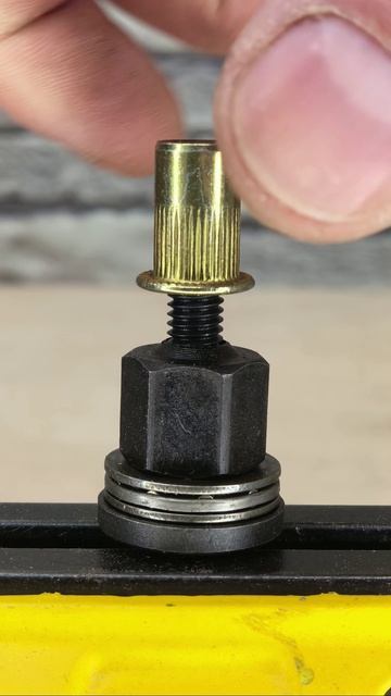 Простой инструмент для установки резьбовых заклепок!