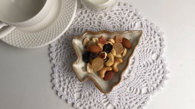 Сервировочное блюдо ЁЛОЧКА 'ЧЕНЕРЕ', фарфор, кремовое, 12 см, APF670600-2