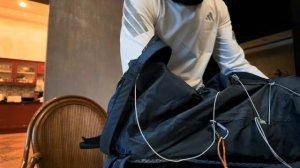 ДЕНЬ ИЗ ЖИЗНИ УЛЬТРАМАРАФОНЦА： 40 км на дорожке, сублиматы и 7 кг за спиной [WWBXZO2G2js]