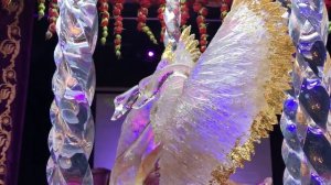 Танцующие лебеди из карамели на торте Рената Агзамова