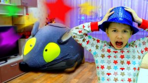 ПАПА ПРИДУМАЛ ДЛЯ РОМЫ ИНТЕРЕСНУЮ ИГРУ! МУЛЬТИК ПРО ХЕЛПИКА! РОМА И ХЕЛПИК 57 СЕРИЯ