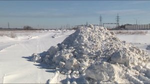 Незаконные свалки снега и мусора появились в окрестностях Тюмени