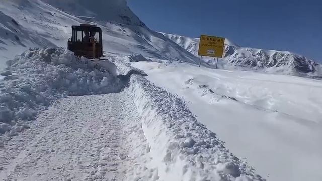 Автомобильное движение через Харибский и Буцрахский перевалы восстановлено