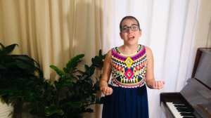 Саломия Мчедлидзе читает стихотворение В.Е. Сорочкина "Листья, травы"