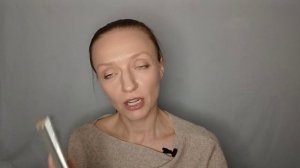 Школьная учительница, созвон в зуме. 
Актриса Антонина Киндина.