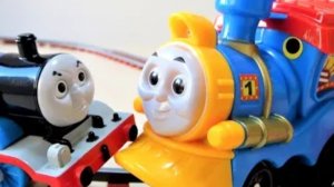 ПаровозикиТомас и его друзьяСделал не большую железную дорогу для изучения дороги#дети#видеодлядетей