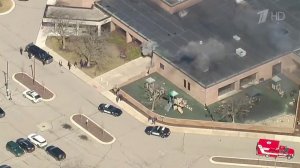 В штате Мичиган неизвестный на автомобиле въехал в здание синагоги и открыл стрельбу.