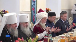 Как прошел коллективный ифтар в первой Соборной мечети Уфы? – сюжет «Вестей»