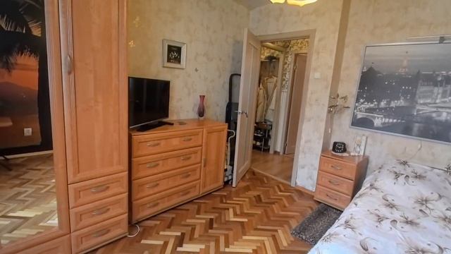 Продажа трехкомнатной квартиры на ул. Народная д. 53 в Санкт-Петербурге