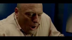 Момент из сериала во все тяжкие хэнк лысый мужчина в лифте падает задыхается теряет сознание