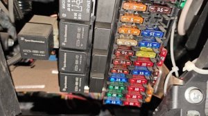 Прикуриватель Лада Гранта 2013. Ремонт прикуривателя, замена предохранителя прикуривателя.