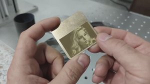Фотогравировка латуни (золота) - 20W fiber laser