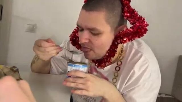 Руслан Гительман хряк ест спермач которую прислали хейтеры]